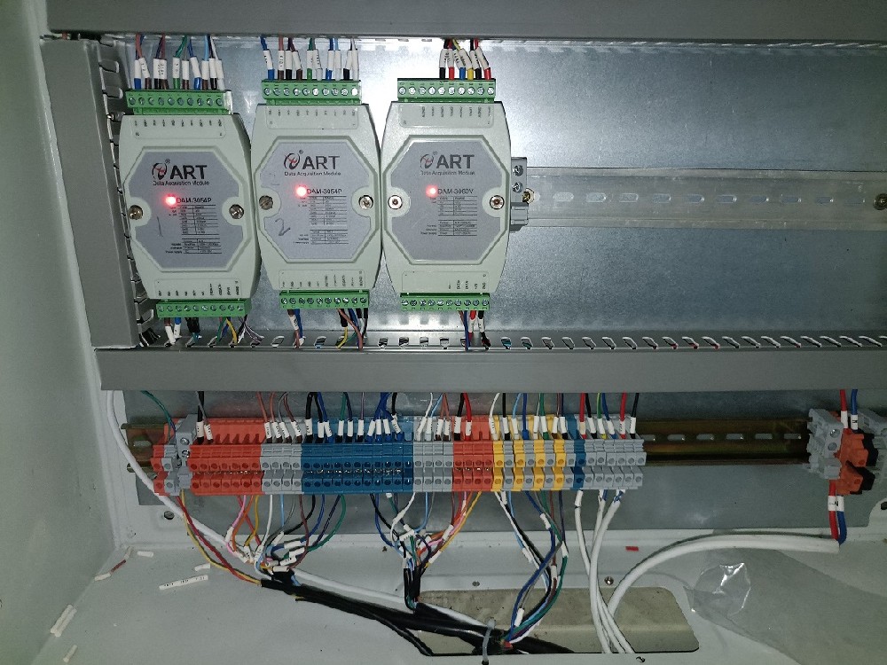 液压测试设备中的数据采集